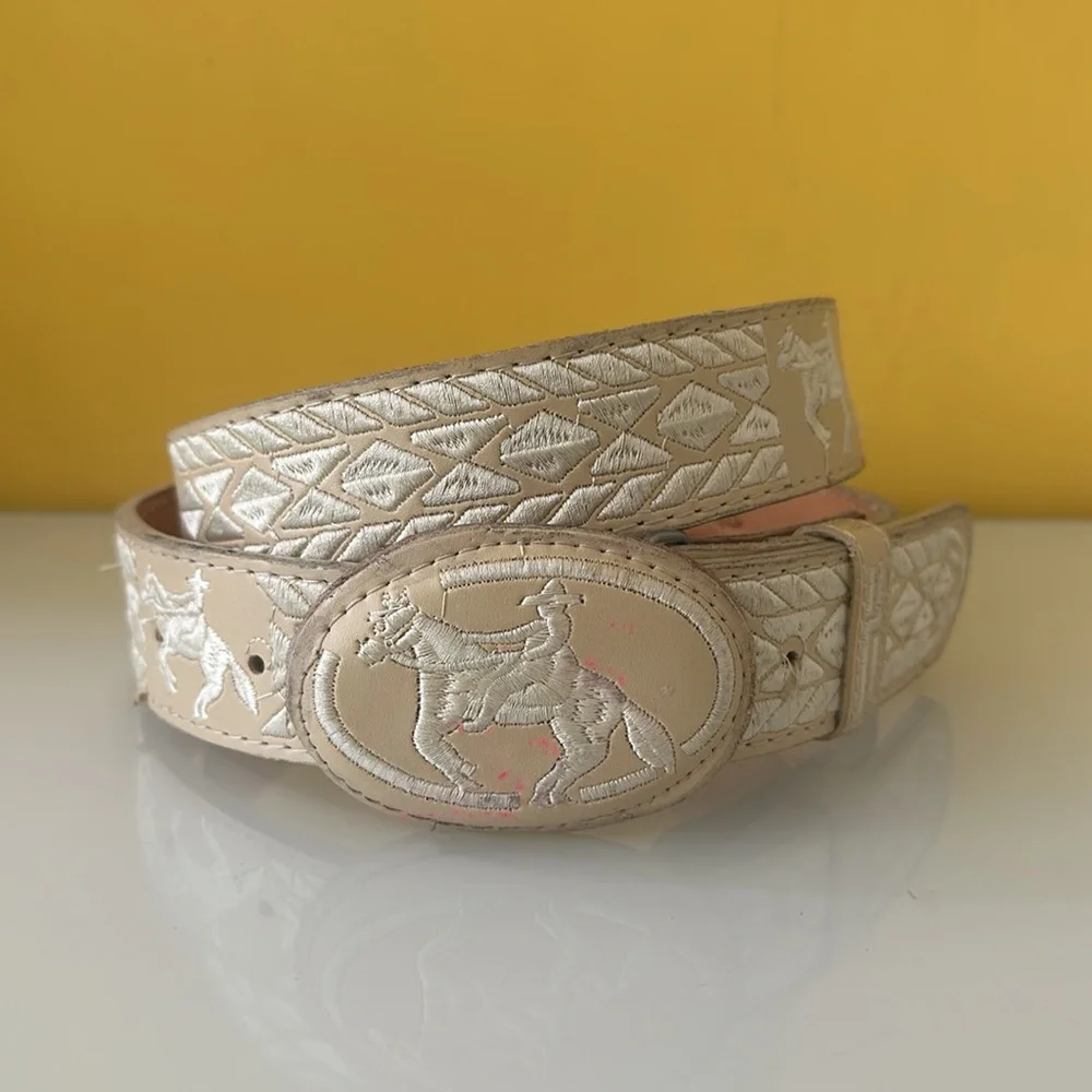 Handmade in Mexico Embroidered Cowboy Leather Western Belt Size 42-44